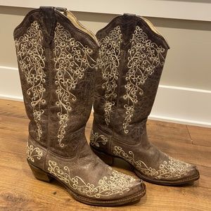 Corral Ladies Iconic Lisa Brown Crater Bone Embroidered Boots A2663